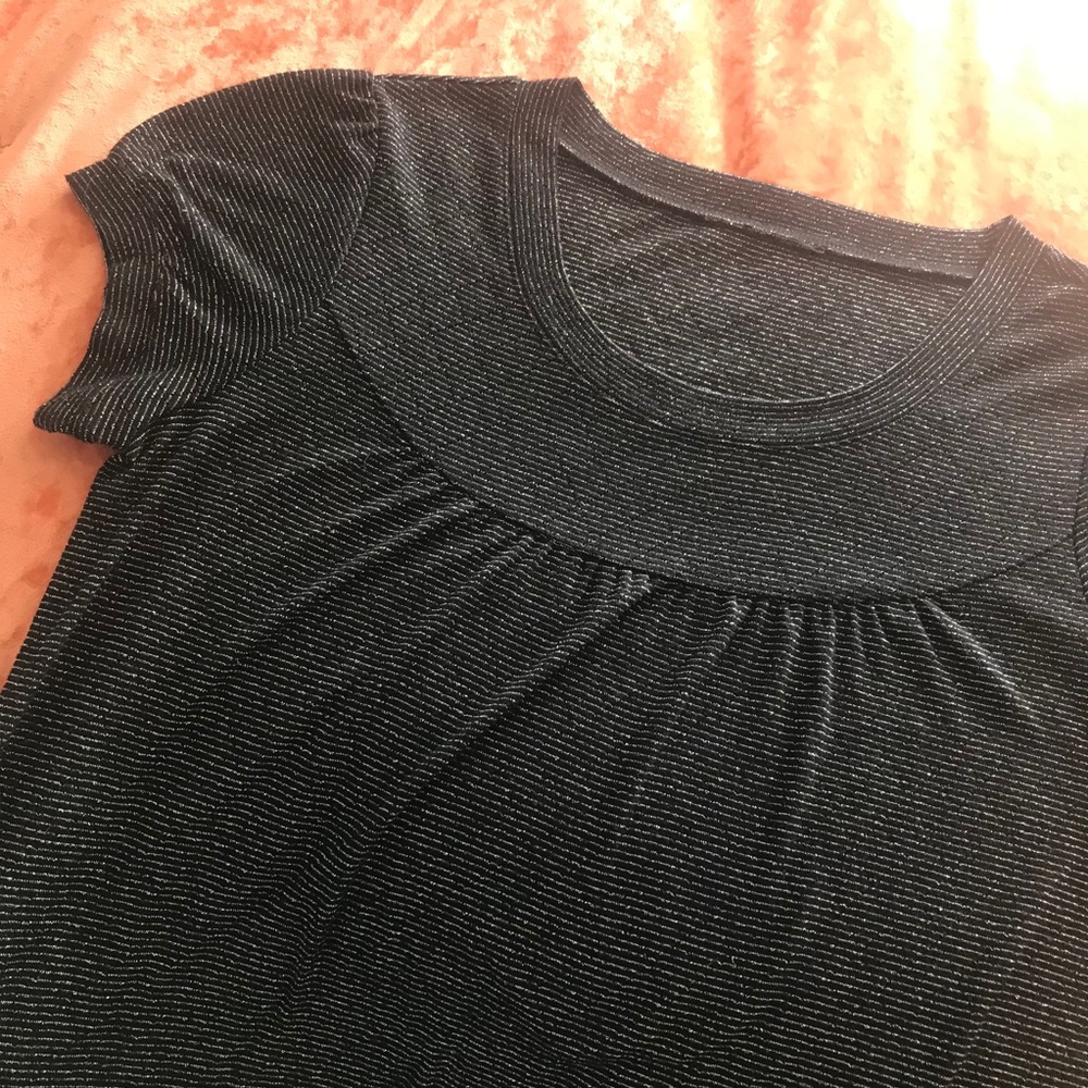 I•N•C ⚜️ Sparkly Silver & Black Short Sleeved Top